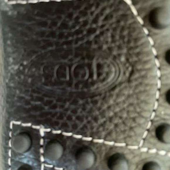 ❤️❤️❤️PRICE DROP❤️❤️❤️Tod's Black Driving Loafer - Picture 5 of 8